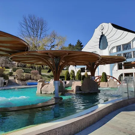 Carbona 105 Aparthotel 4*