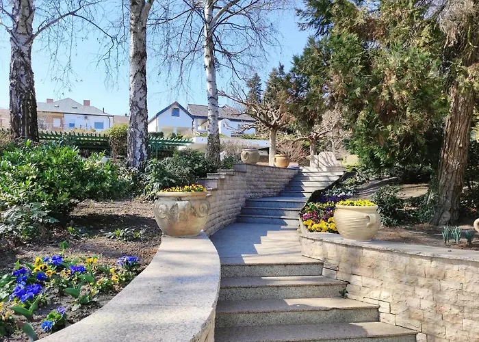 アパートホテル Carbona 105 4*