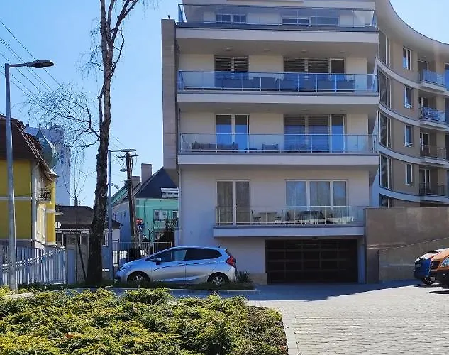 アパートホテル Carbona 105 4*